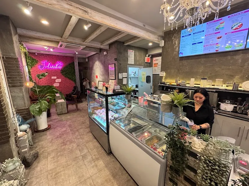 Julieat's Bubble Tea & Dessert Cafe