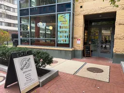 Bread Me Cafe - Smoothie & Bubble Tea