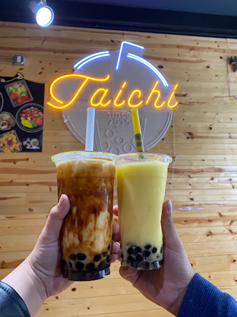 Taichi Bubble Tea, Ramen and Poke Bowl - Rogers Park