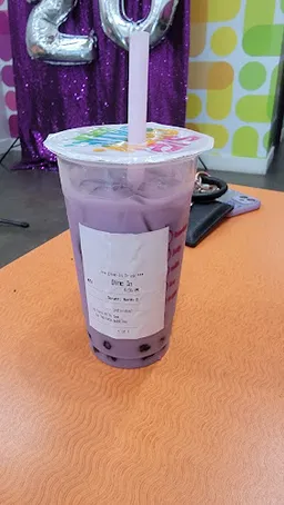 Fat Straws Boba & Mochi Donuts (Alpha & Noel)